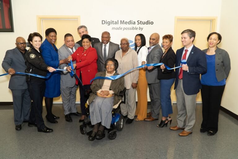 Community News: Atlanta Police Foundation and AT&T open digital media center for Westside youth