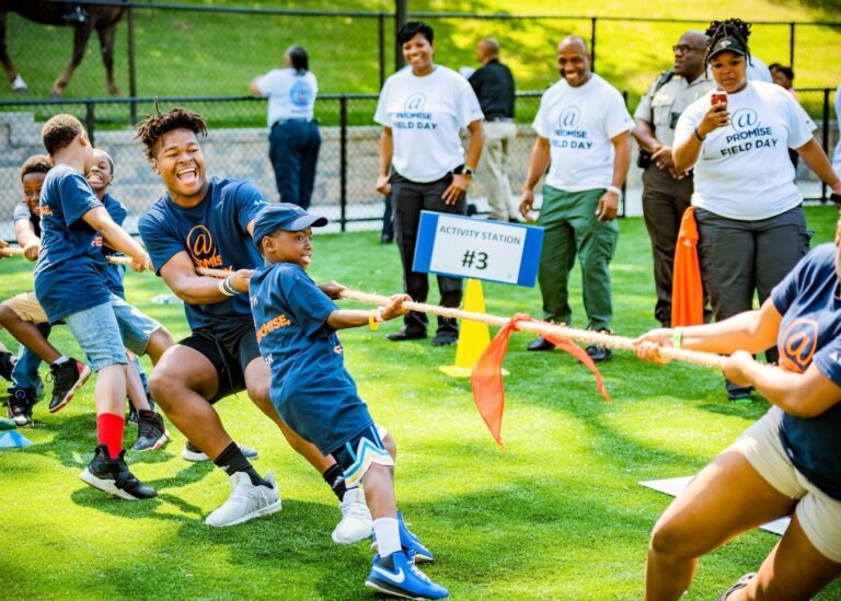 Community News: Westside Youth, Atlanta Police Department connect at At-Promise Field Day