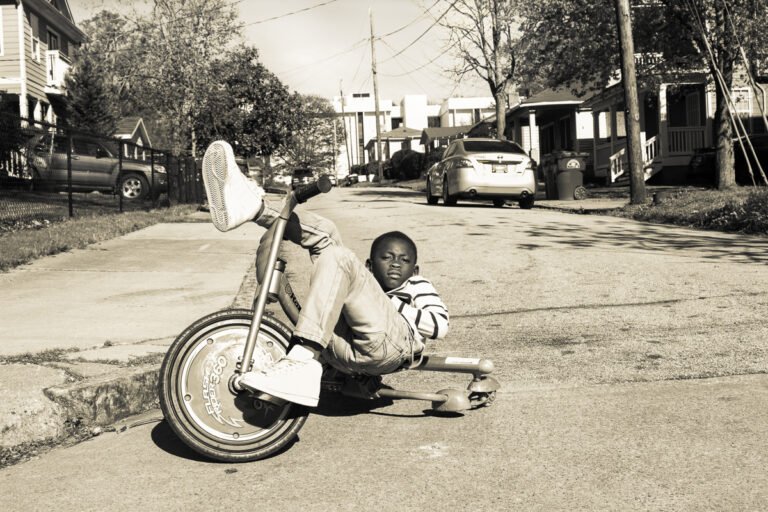 Feature: Photographer Rose Smith Offers Glimpse into Vine City Through a Different Lens